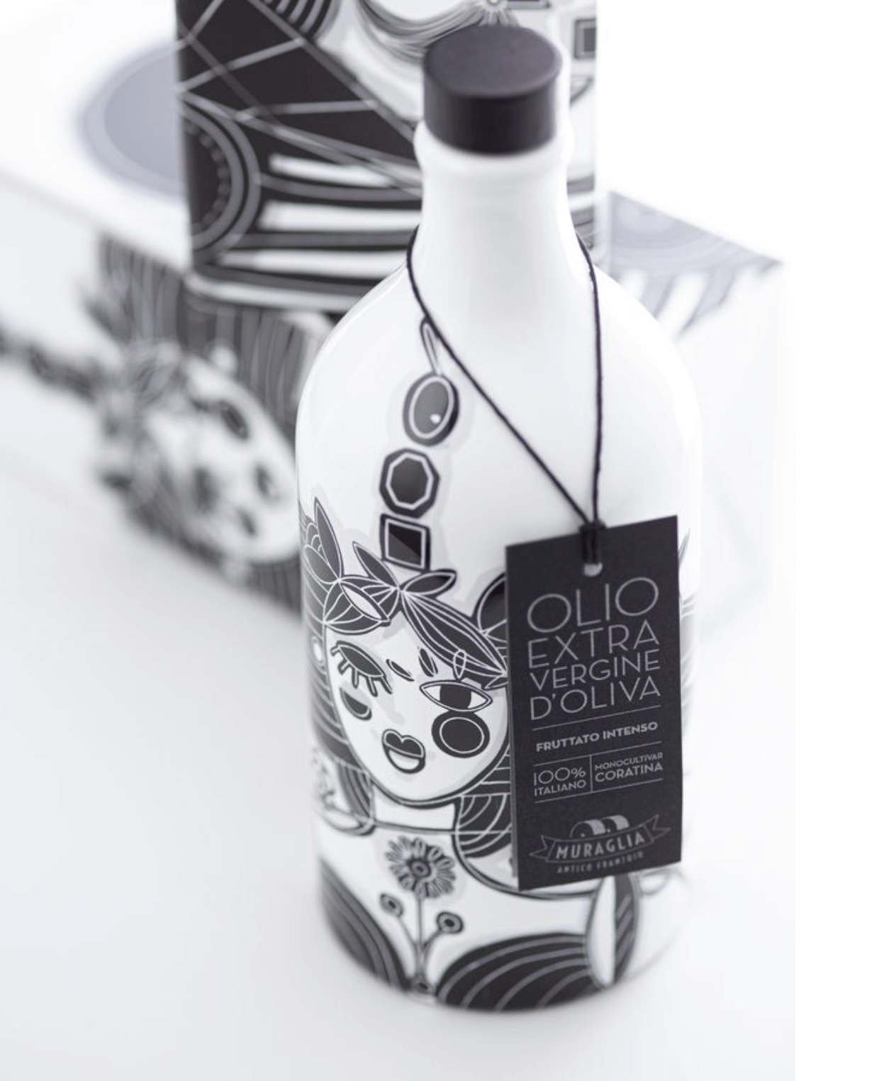 Italiensk extra virgin olivolja i presentförpackning i keramisk "Gaballo Moth" i flaska "Muraglia MEDIUM FRUITY" 500 ml (medium fruktig)