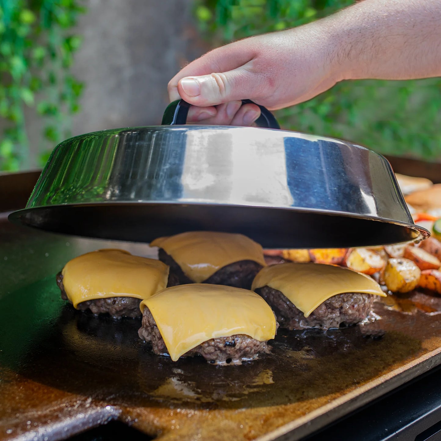 Char-Griller Flat Iron™ Melting Dome