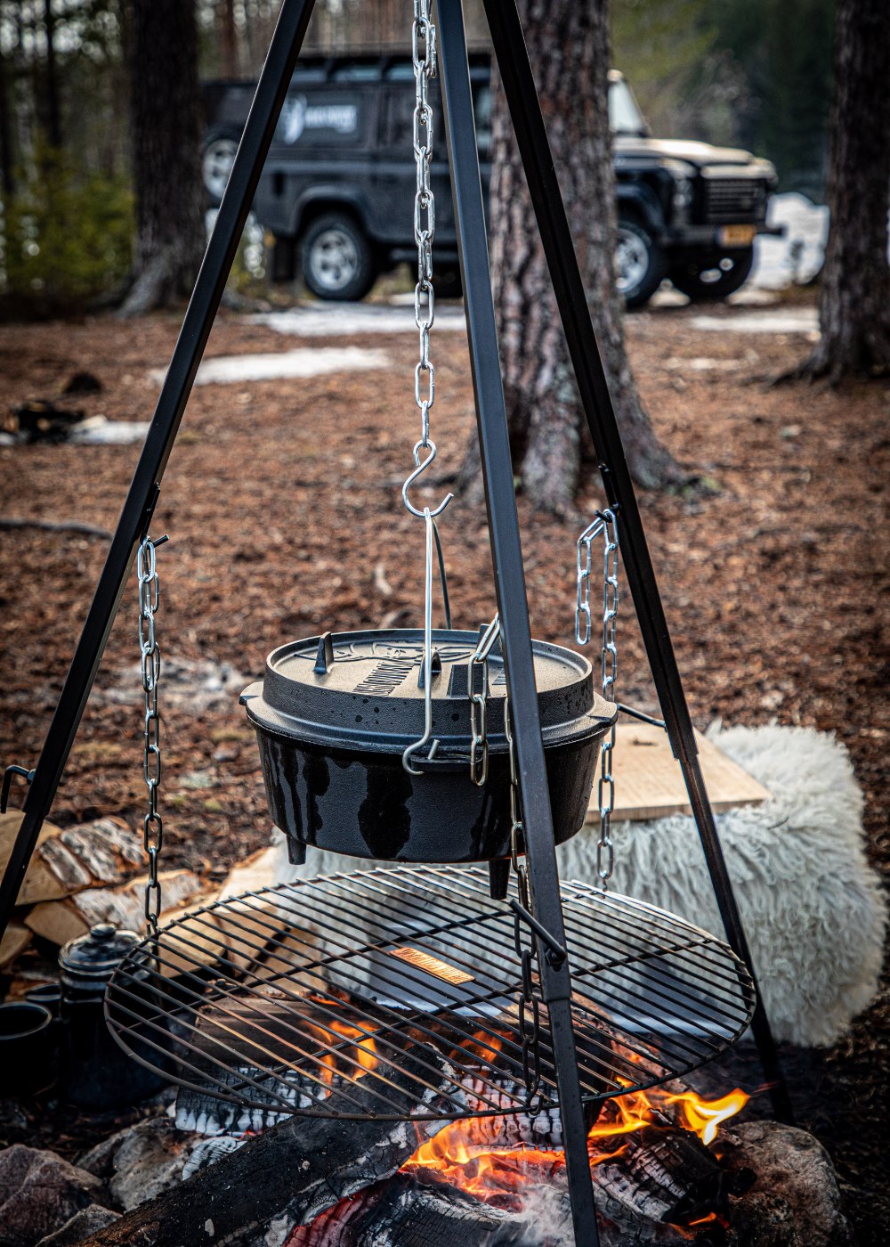 VALHAL lägereldsställ för gjutjärnsgrytor och grillgaller (justerbart, med fyra kedjor)