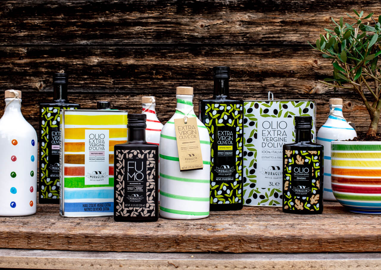 Italian extra virgin olive oil in a ceramic "Rainbow" bottle and gift box "Muraglia INTENSE FRUITY" 500 ml (intensely fruity)