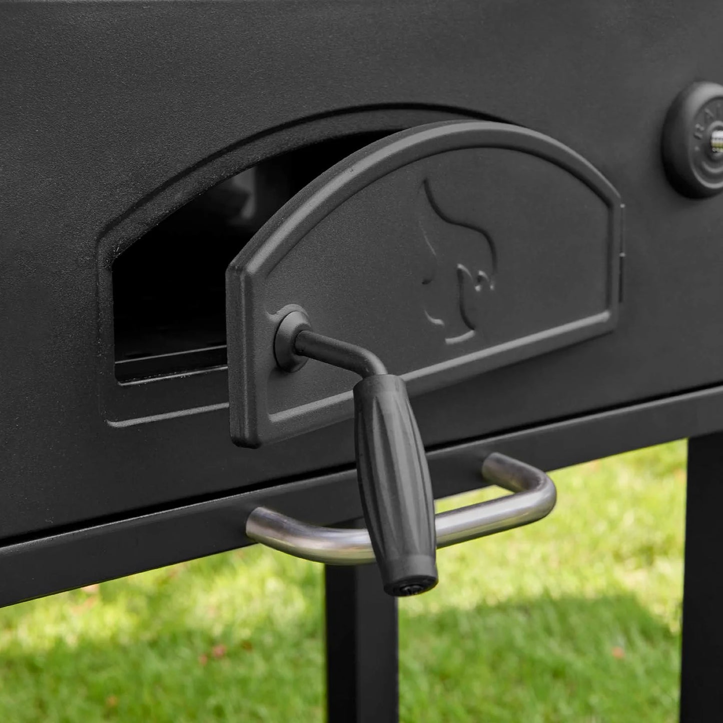 Traditionell kolgrill