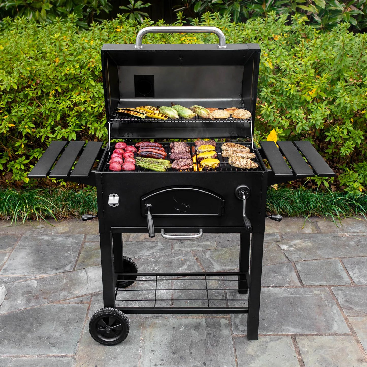 Traditionell kolgrill