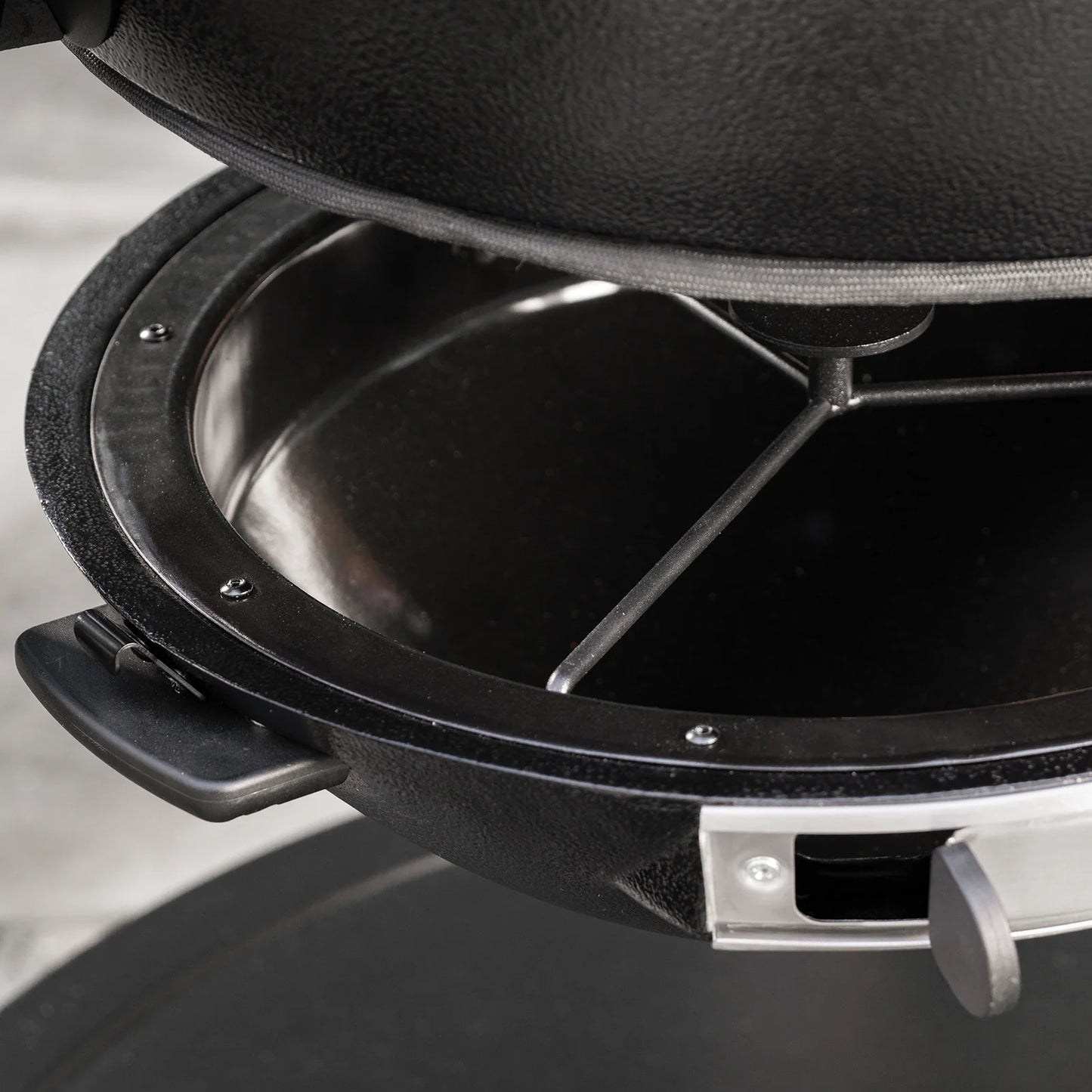 AKORN™ Kamado kolgrill