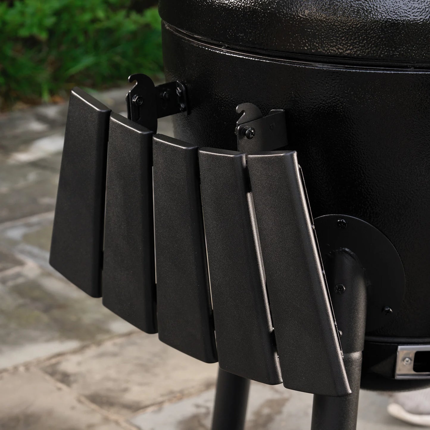 AKORN™ Kamado kolgrill