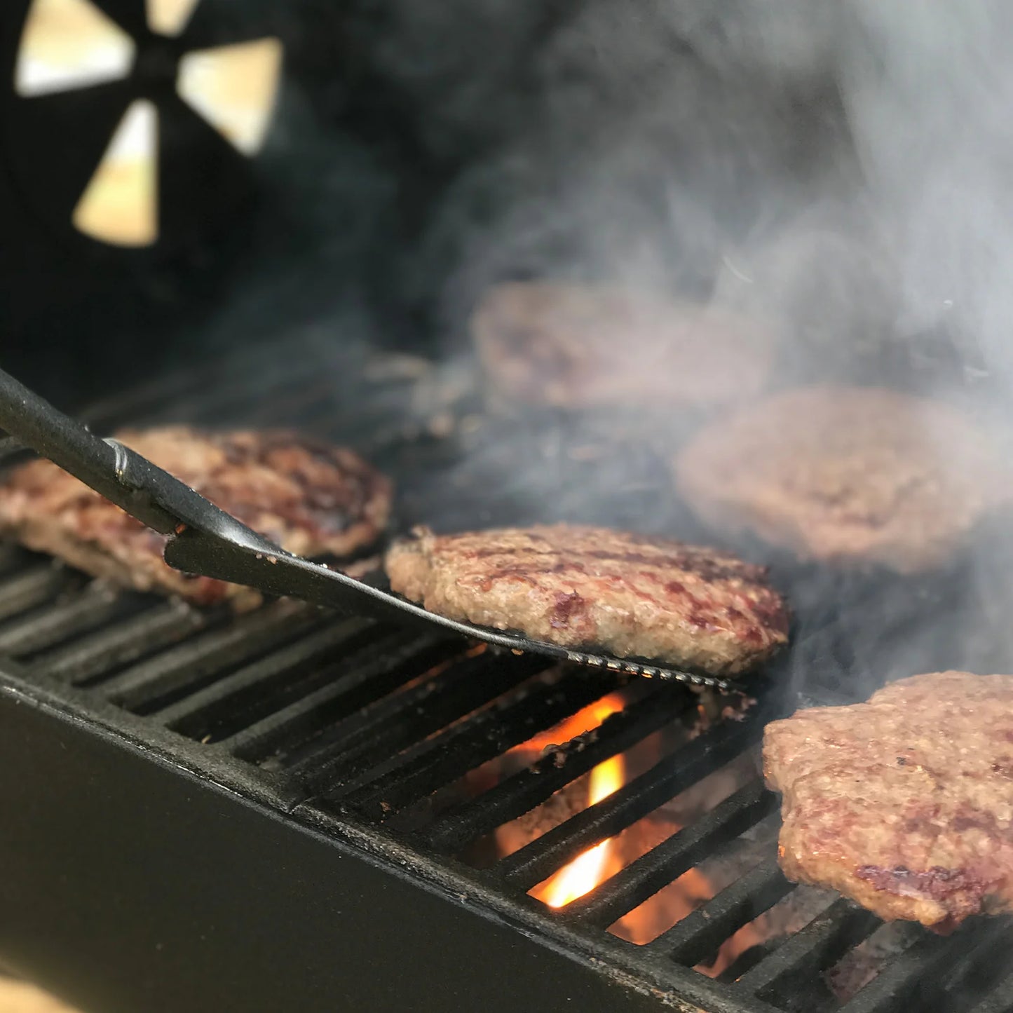 Bärbar kolgrill och sidobrännare
