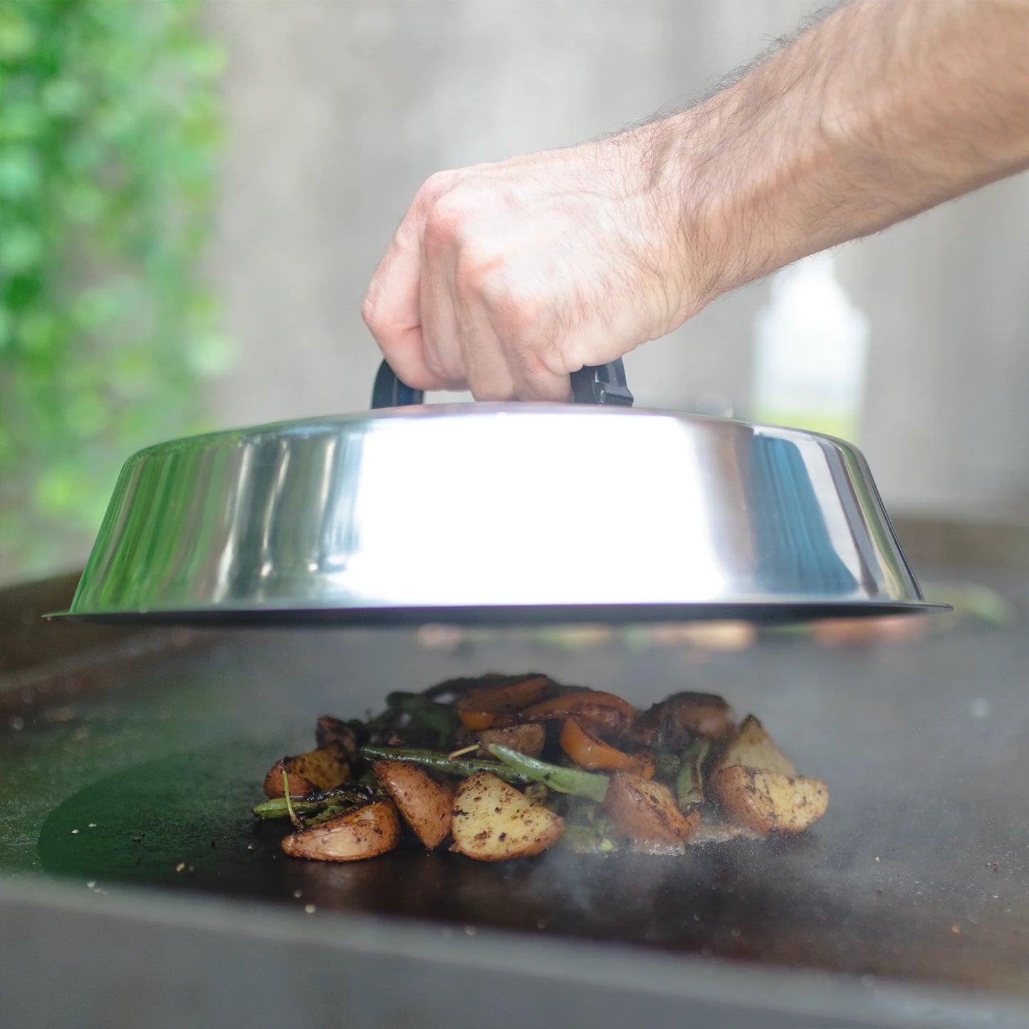 Char-Griller Flat Iron™ Melting Dome