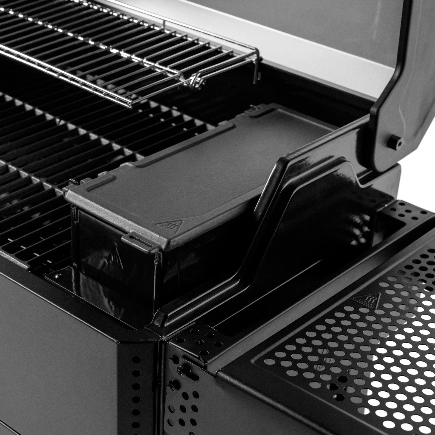AutoIgnite™ Series 545 Digital kolgrill och rökugn